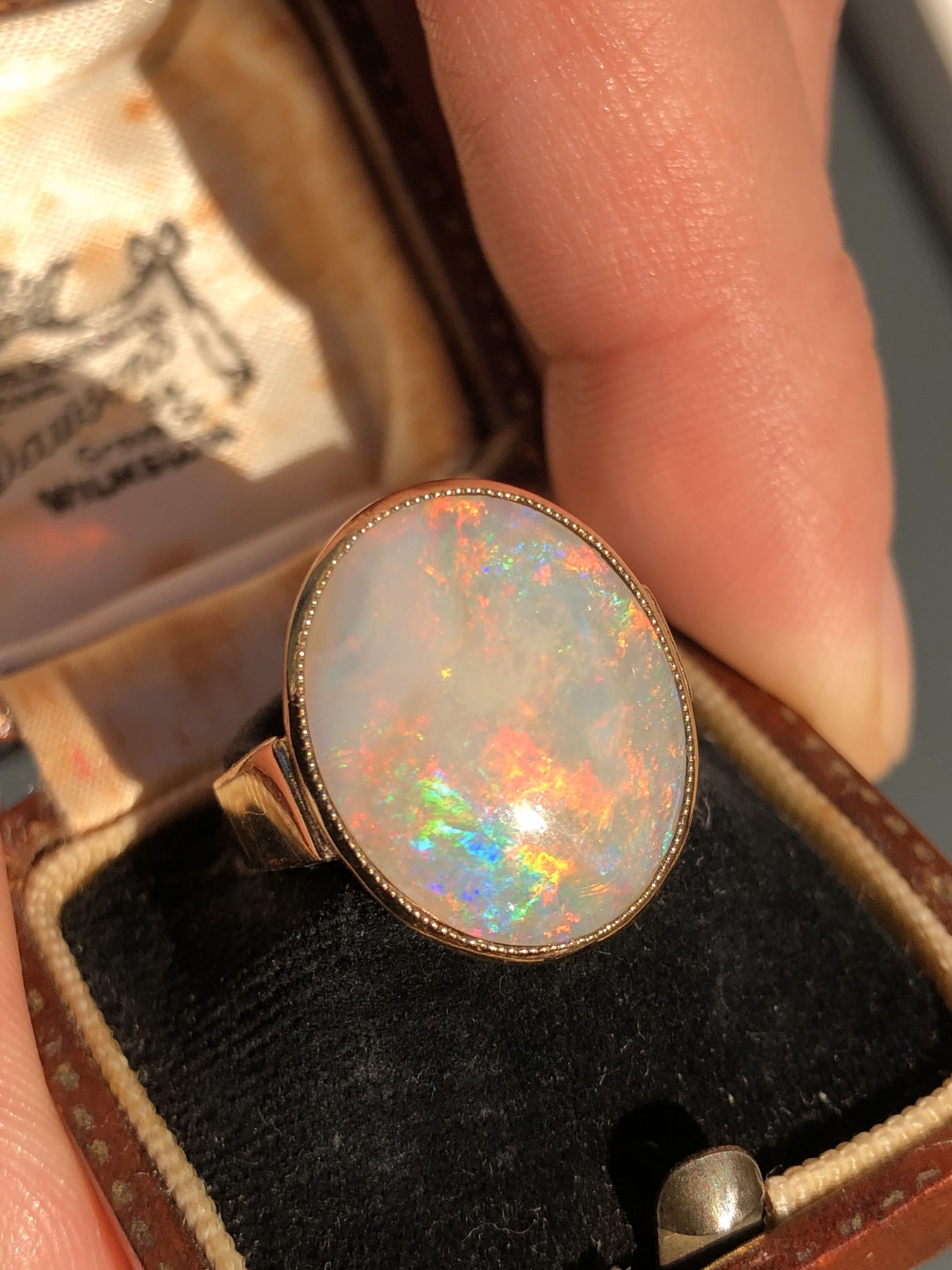 A striking vintage large lightning Ridge Australian Opal ring set into ...