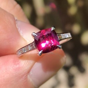 Stunning Vintage Natural 1.9ct Rubellite Tourmaline & Diamond Statement Ring 18ct White Gold