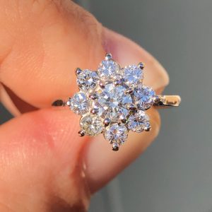 Stunning Art Deco Natural 1.3ct Diamond Daisy Engagement Ring 18ct Gold