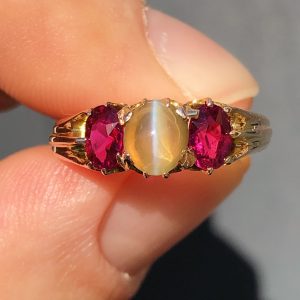Amazing Antique Victorian Natural Ruby & Cats Eye Three Stone Signet ring 9ct Gold