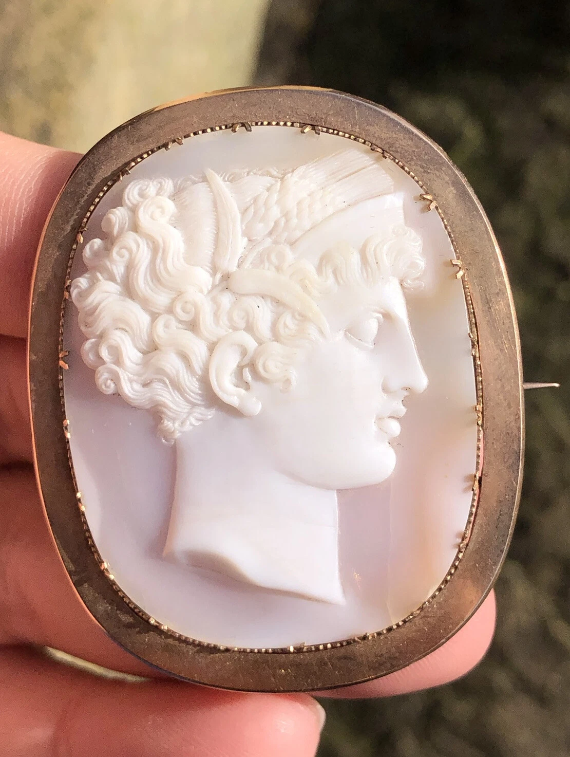 Antique jewellery craftsmanship