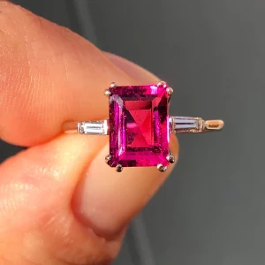 Stunning vintage made natural Hot pink tourmaline & Diamond set statement ring set into solid 18ct white gold