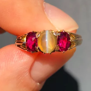 Striking Antique Victorian Natural Blood Red Ruby & Chrysoberyl Ring 9ct gold