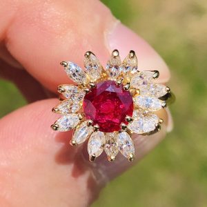 Striking Vintage Natural No heat Ruby & Diamond Statement Flower Ring 18ct Gold