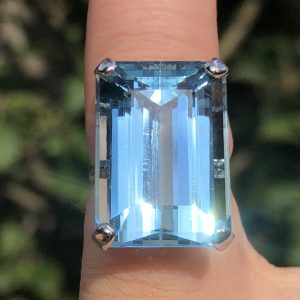 Striking Antique Art Deco natural 20ct Aquamarine Platinum Statement Ring