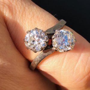 Antique Art Deco Natural 2.5ct Old cut Diamond Platinum Moi et Toi Ring